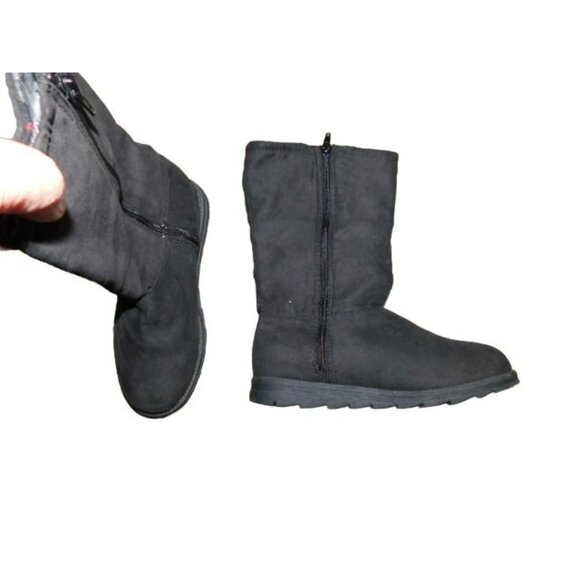 Mukluks Size 6 Mid Height Black Side Zip Casual Boots NWT - Picture 3 of 3